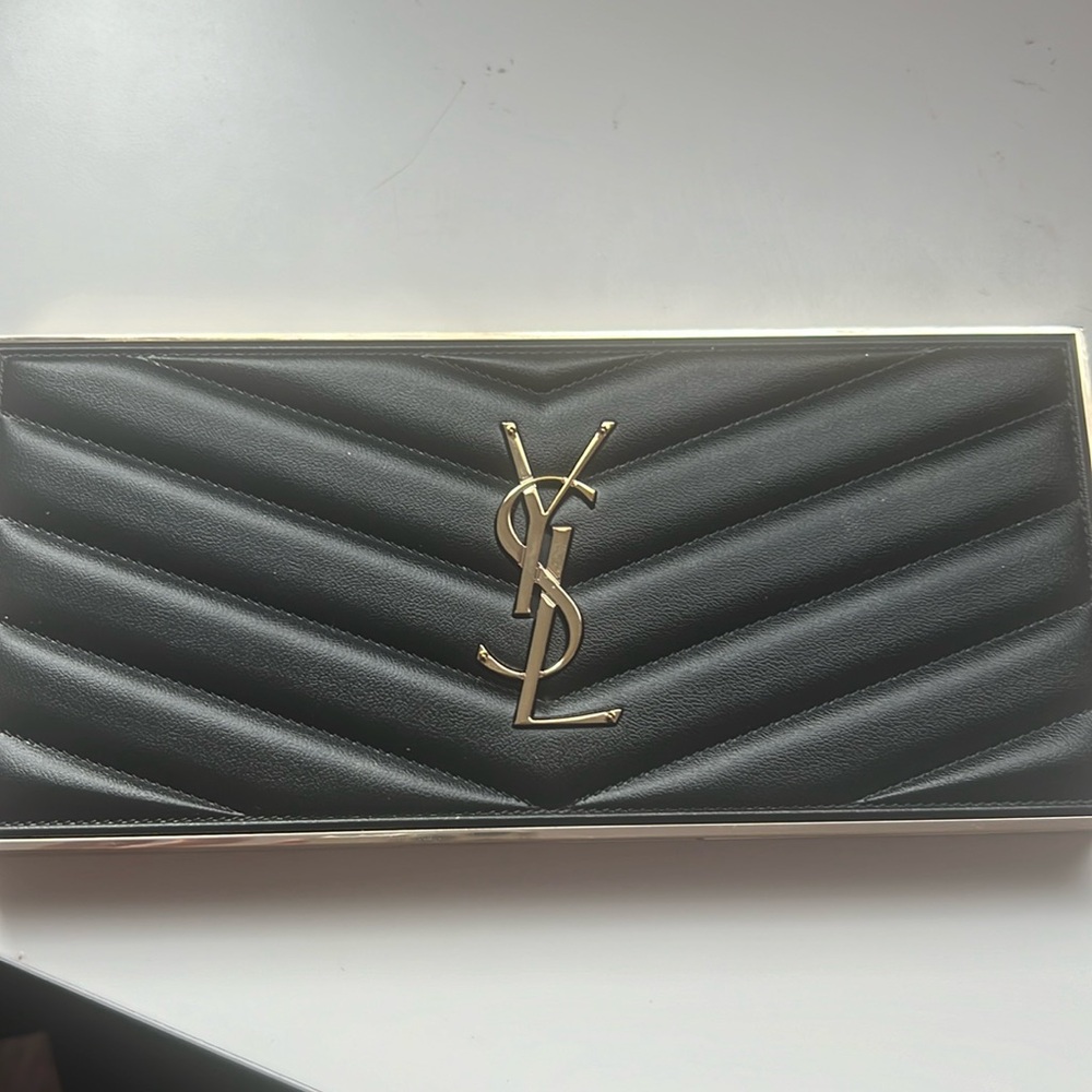 Yves Saint Laurent couture colour clutch eyeshadow palette